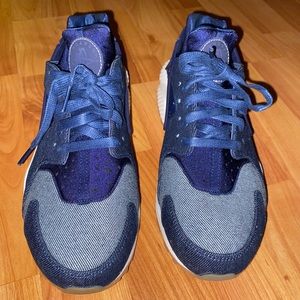 Nike denim huarache size 9.5 womens